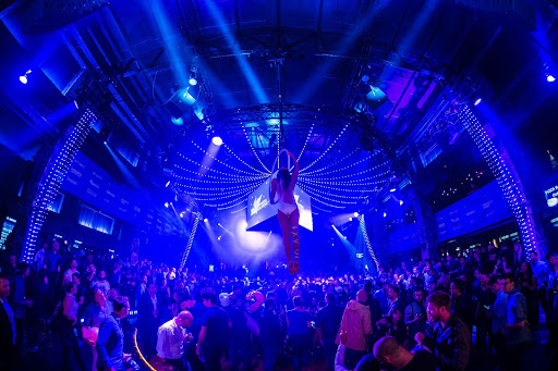 CIRCUS OF CRAZY atmosphere