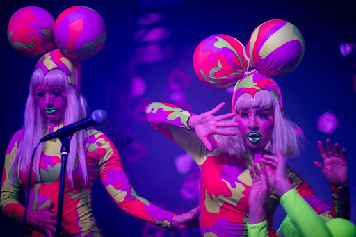 WE ARE ALL MAD HERE atmosphere