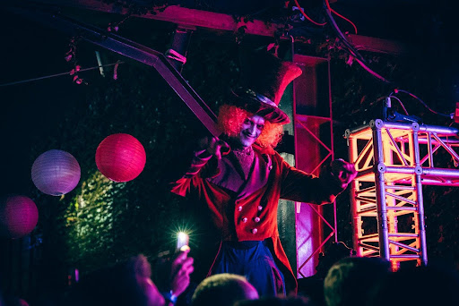 WE ARE ALL MAD HERE atmosphere